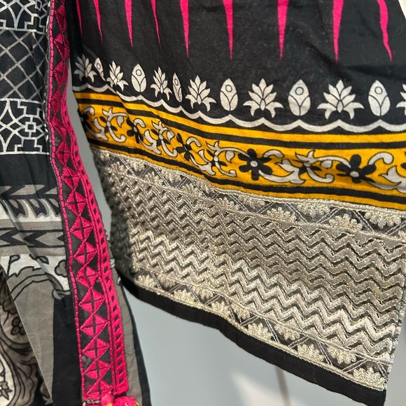 Multicolor Patterned Kimono - Picture 4 of 7